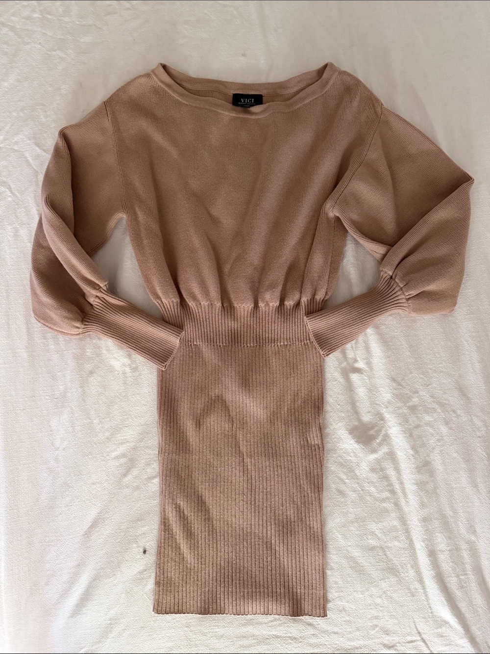VICI TAN Long Sleeve Ribbed Waist Midi Dress